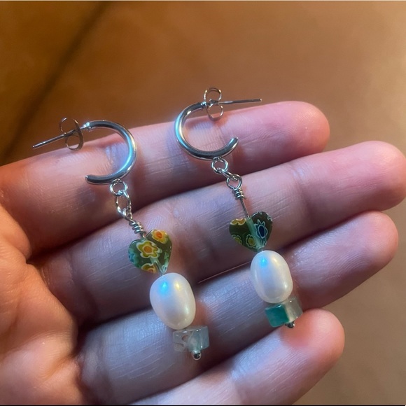 💚Italian millefiori glass bead freshwater pearl hoop earring green silver white - Picture 4 of 7
